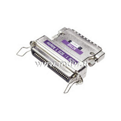 Adattatore 68 poli sub-D HP (Half Pitch) maschio a 50 poli Centronics femmina