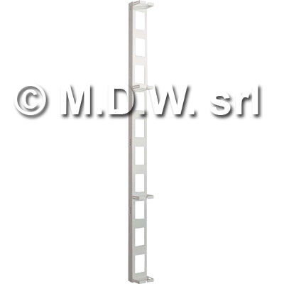 Coppia distributori  cavo laterale h 1500  con foratura quadra a passo rack sul lato fissaggio armadio dimensione anelli 110 x 80 mm