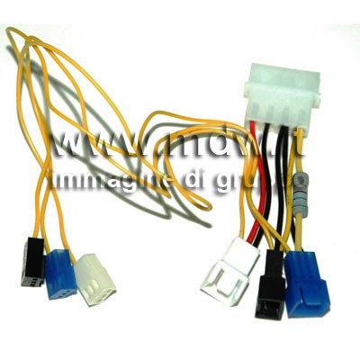 CAVO ADATTATORE 4 POLI MASCHIO A 3 POLI FEMMINA 5 VOLT., 7 VOLT E 12 VOLT, CON CAVI SEGNALE. LUNGHEZZA CM. 10