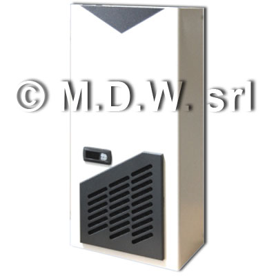  Condizionatore per quadro elettrico condensato ad aria, montaggio da parete, potenza frigorifera resa 800W  