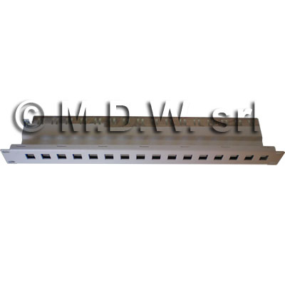 Patch Panel � Pannello 16 porte vuoto 1 unit� con asole fissaggio cavi