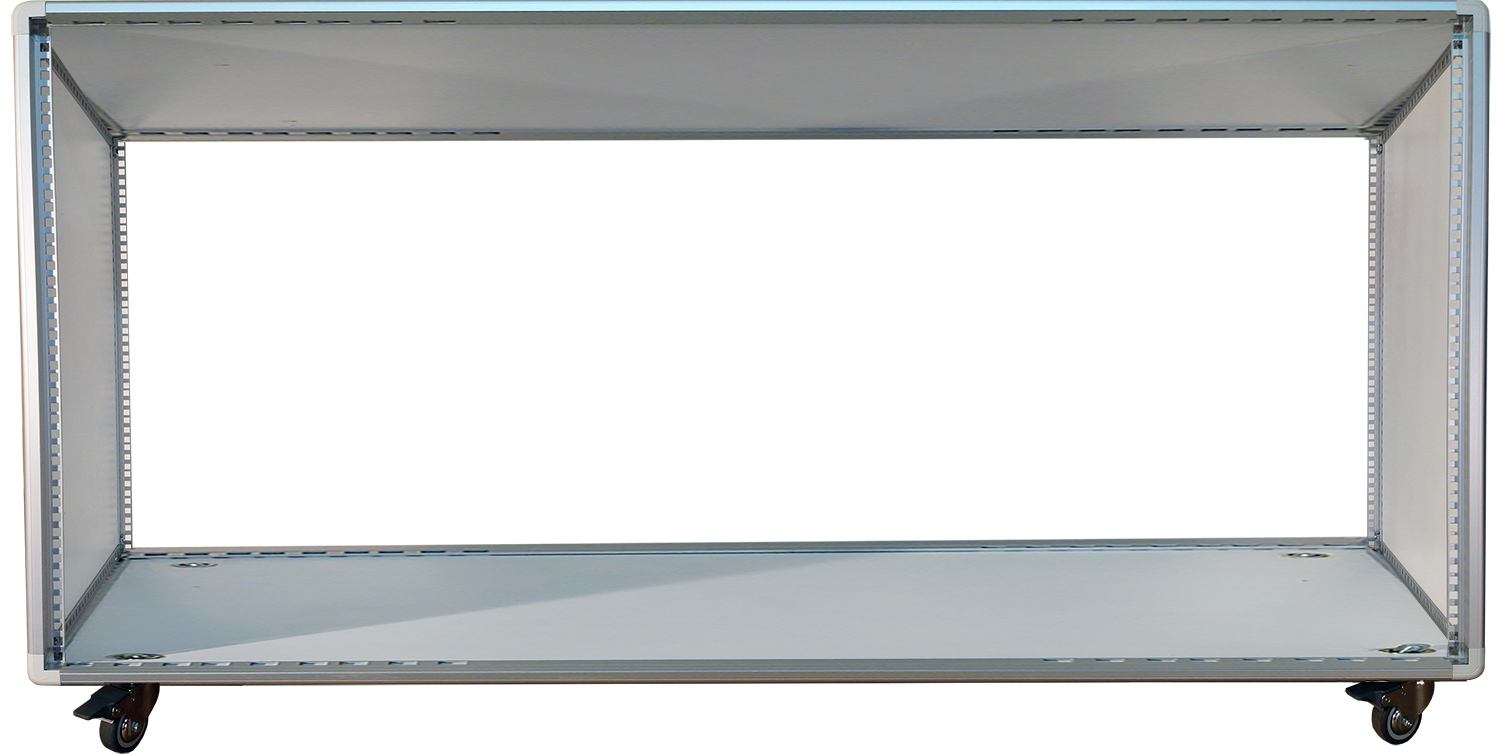 armadio con struttura in profili di alluminio forati a passo rack