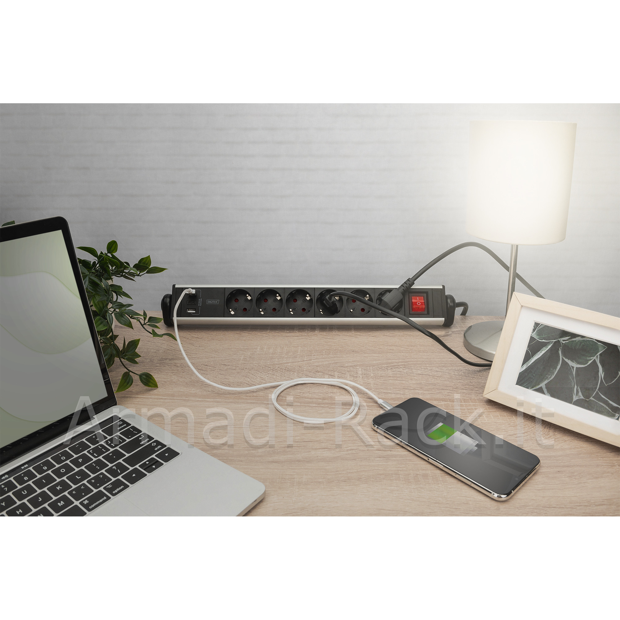 Digitus presa multipla office a 6 posti con 3 porte usb