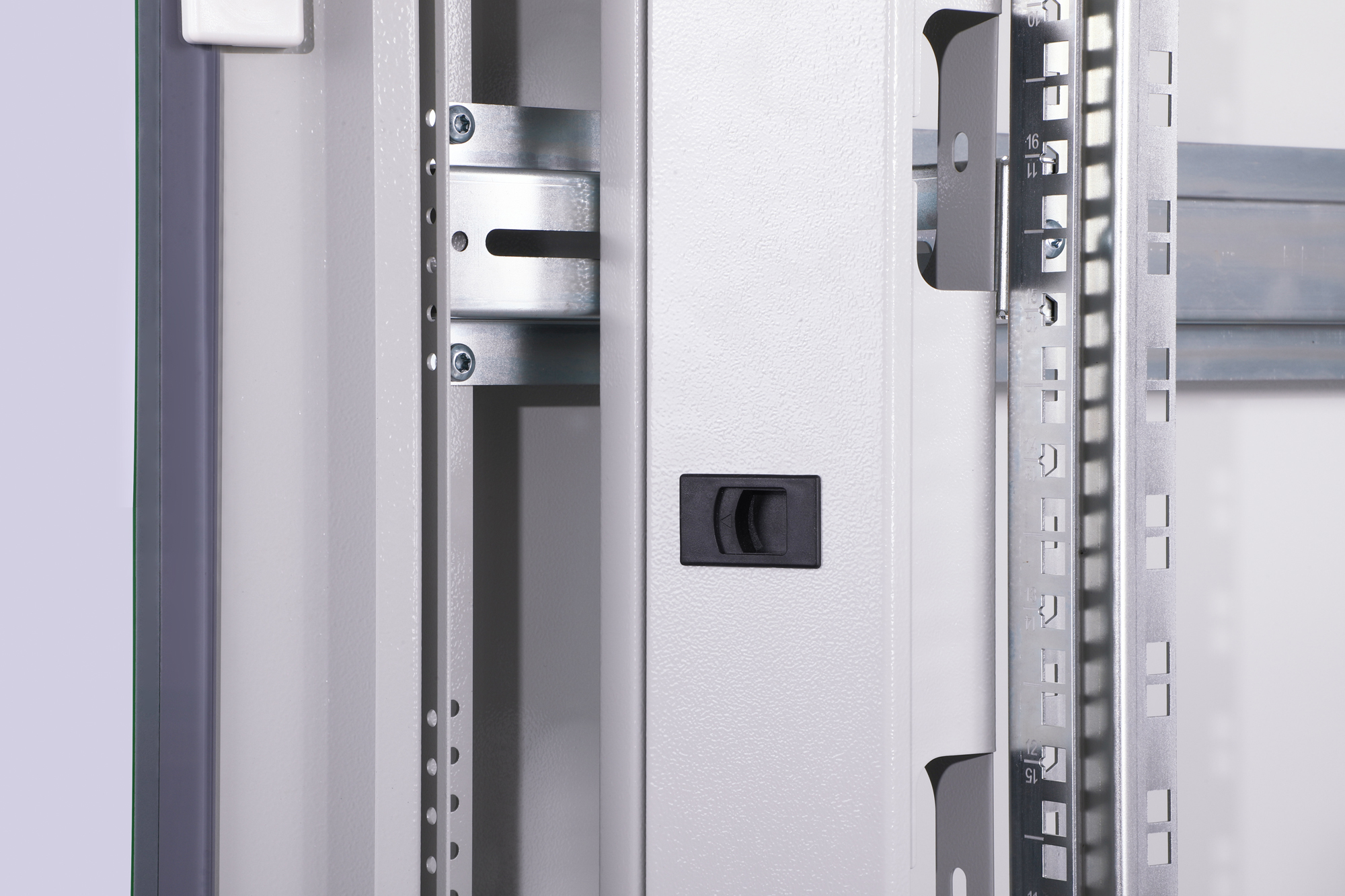 Armadio per networking 32 unità linea professionale (A)1580 x (L)800)...