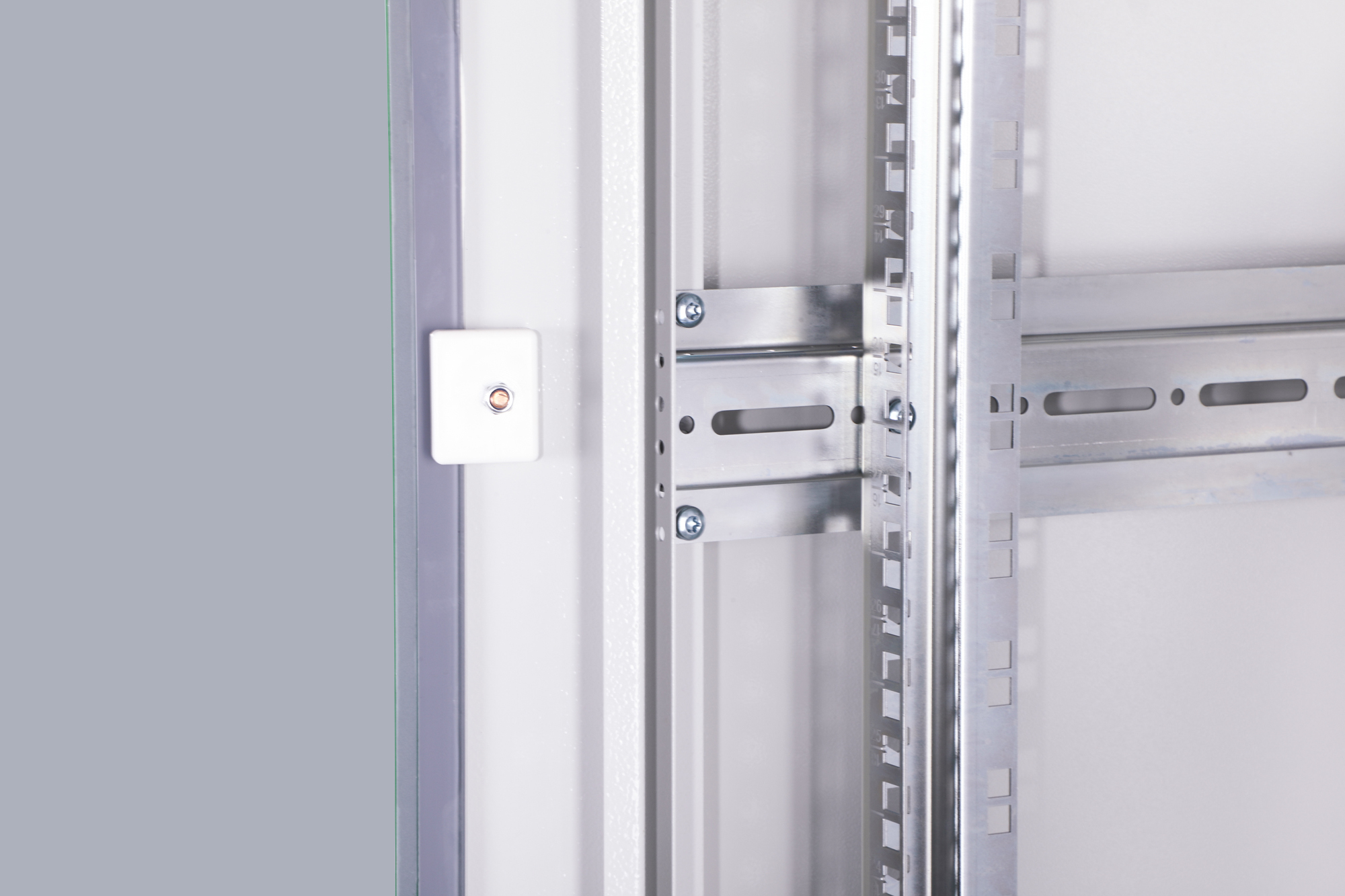 DIGITUS Armadio di rete serie Unique 42U - 600x600 mm (LxP) grigio...