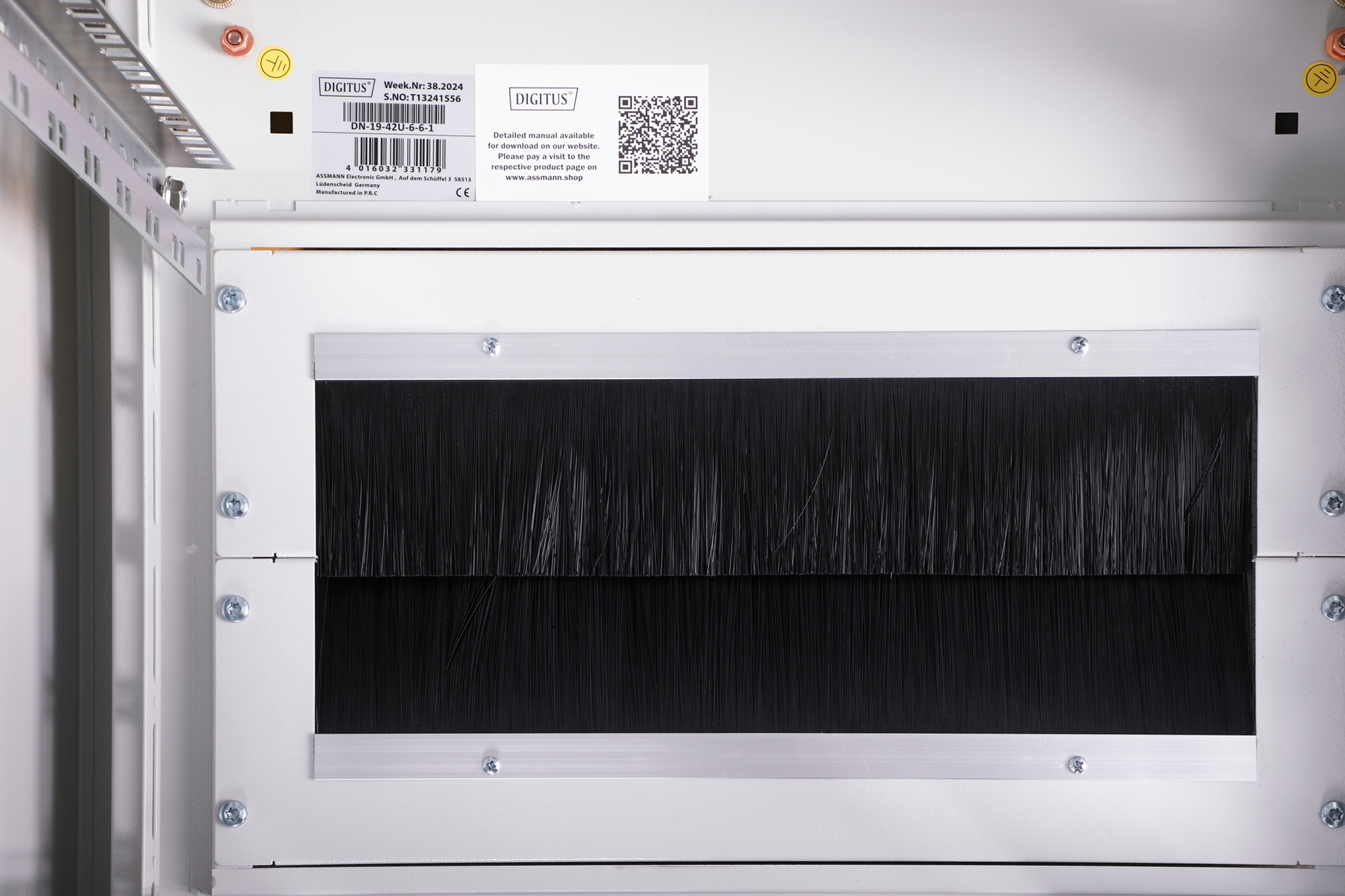 DIGITUS Armadio di rete serie Unique 42U - 600x600 mm (LxP) grigio...