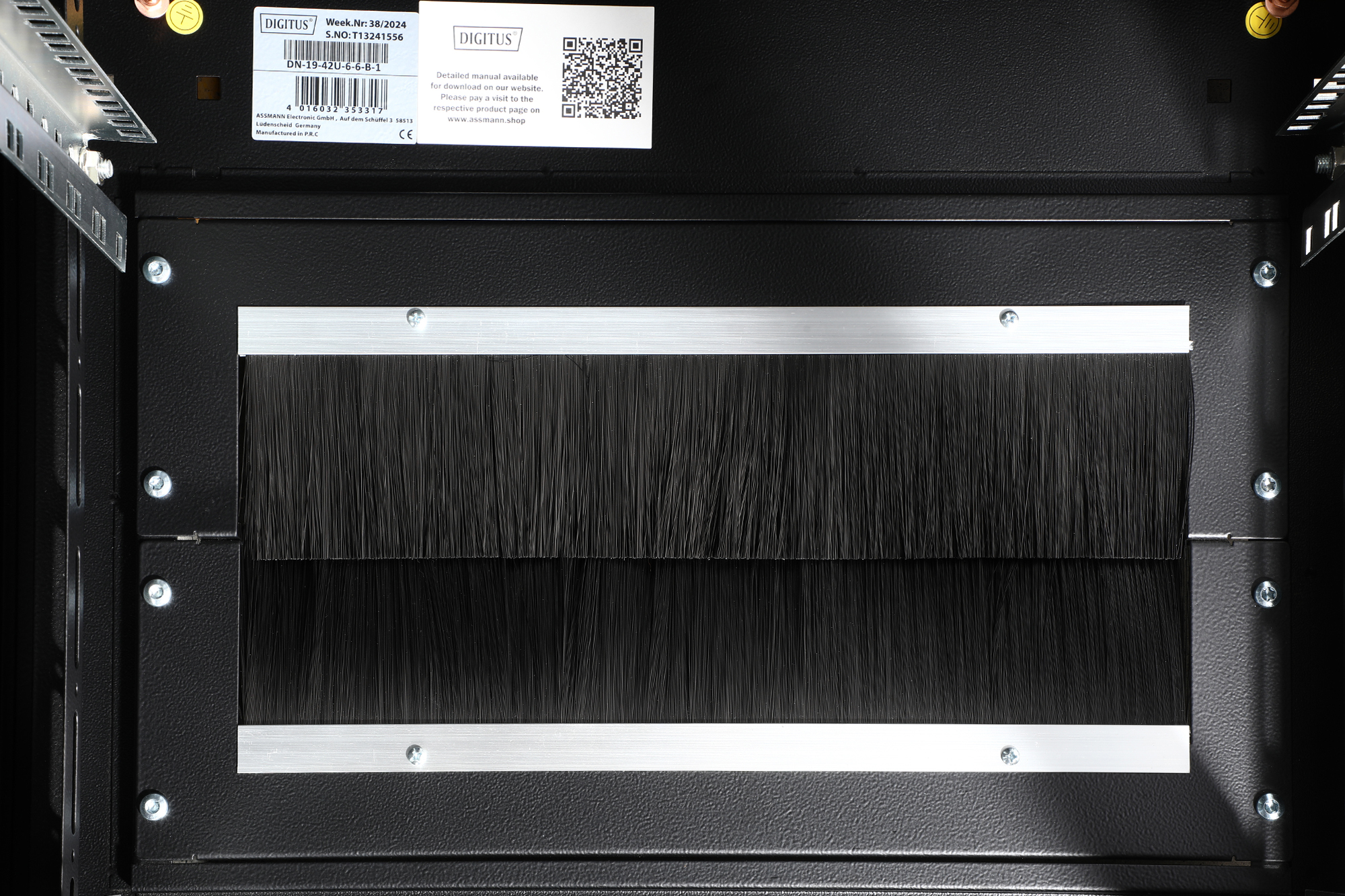DIGITUS Armadio di rete serie Unique 42U - 600x600 mm (LxP) nero...