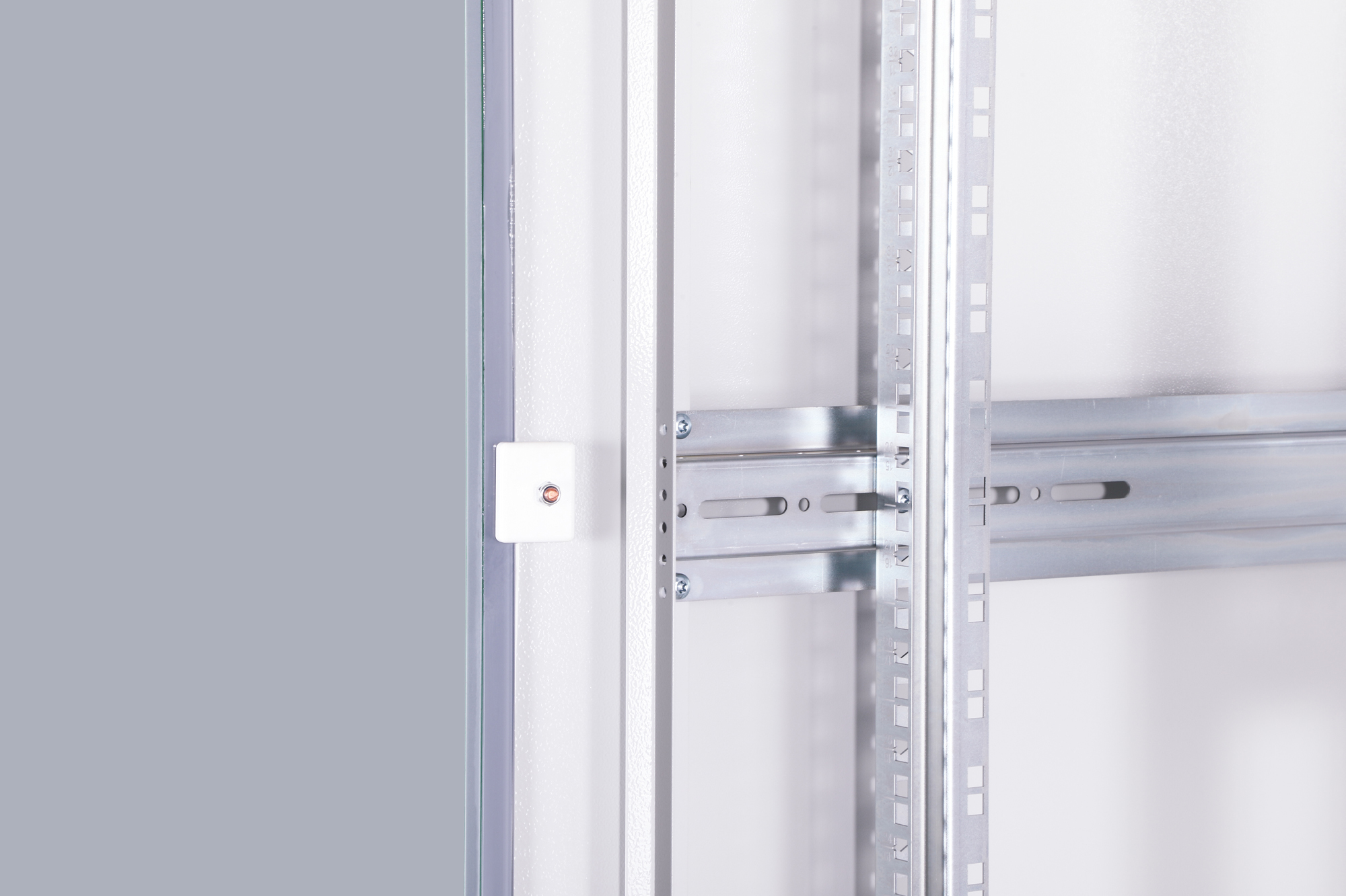 DIGITUS Armadio di rete serie Unique 42U - 600x800 mm (LxP) grigio...