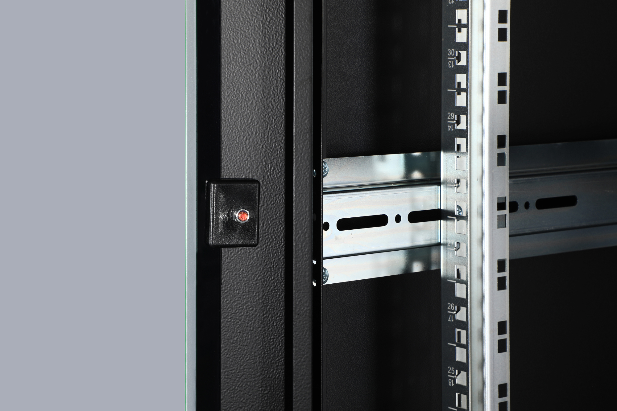 DIGITUS Armadio di rete serie Unique 42U - 600x800 mm (LxP) nero...