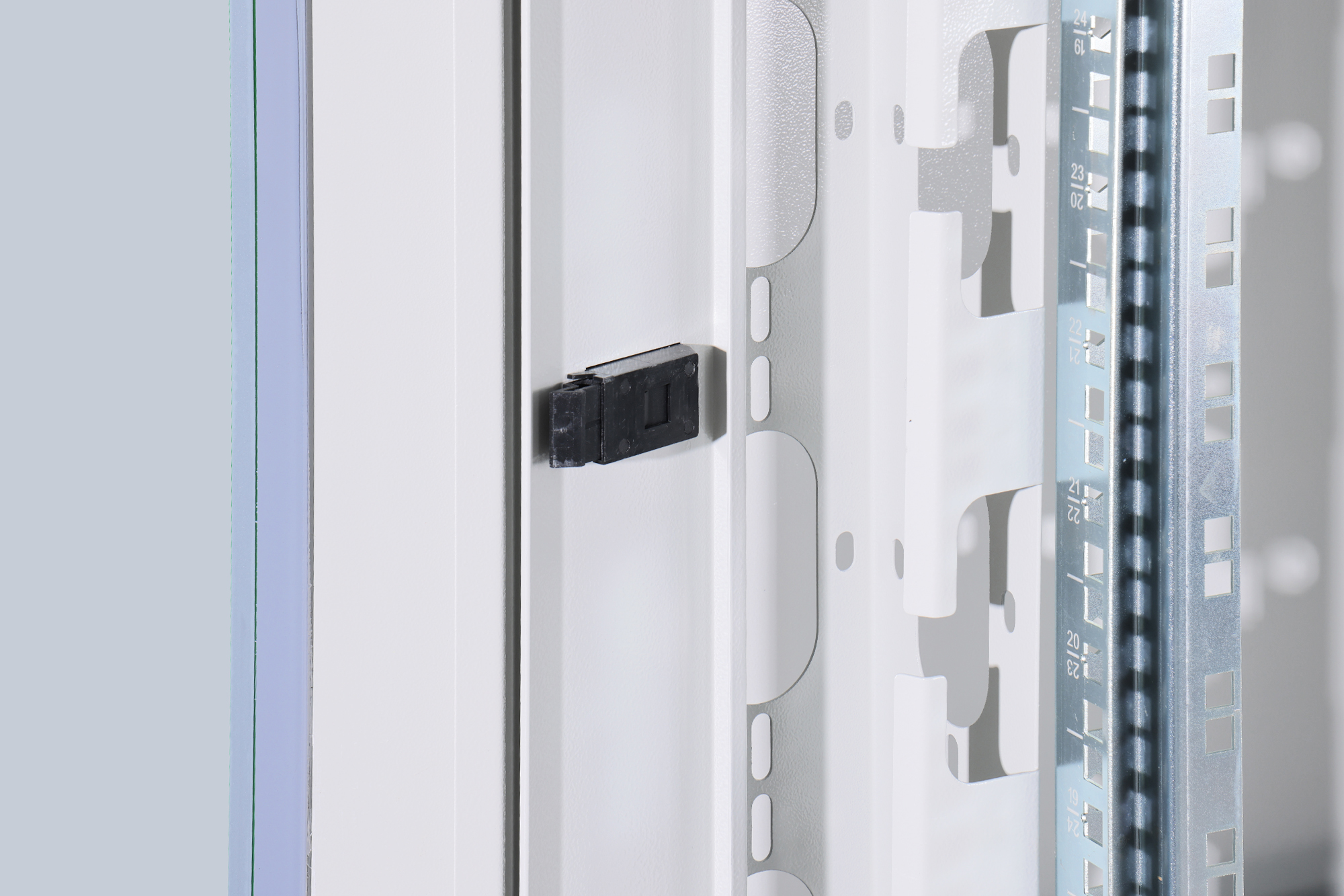DIGITUS Armadio di rete serie Unique 42U - 800x800 mm (LxP), colore...