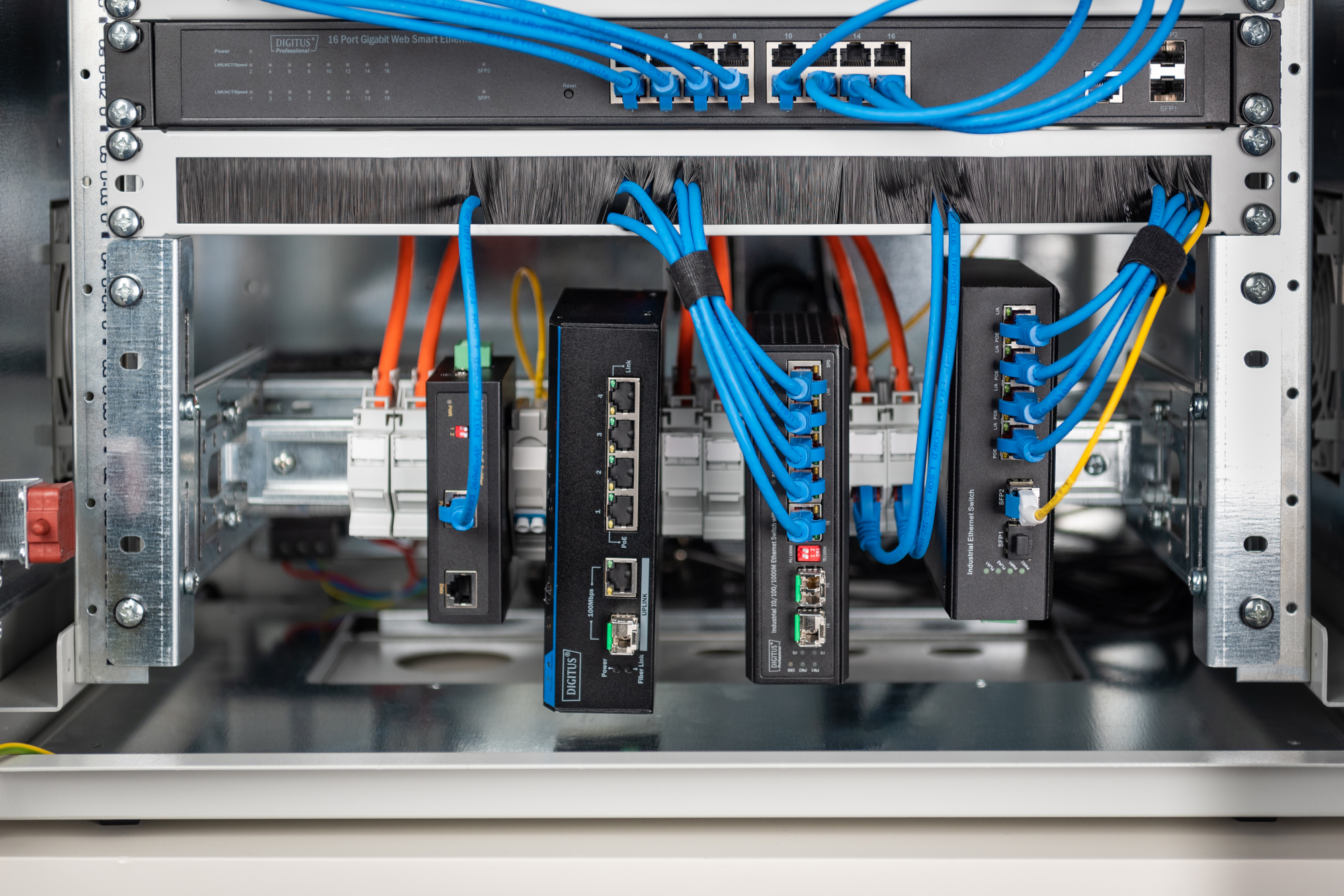 Supporto guida din 4u, 178x483x223 mm, galvanized incl. din rail,...