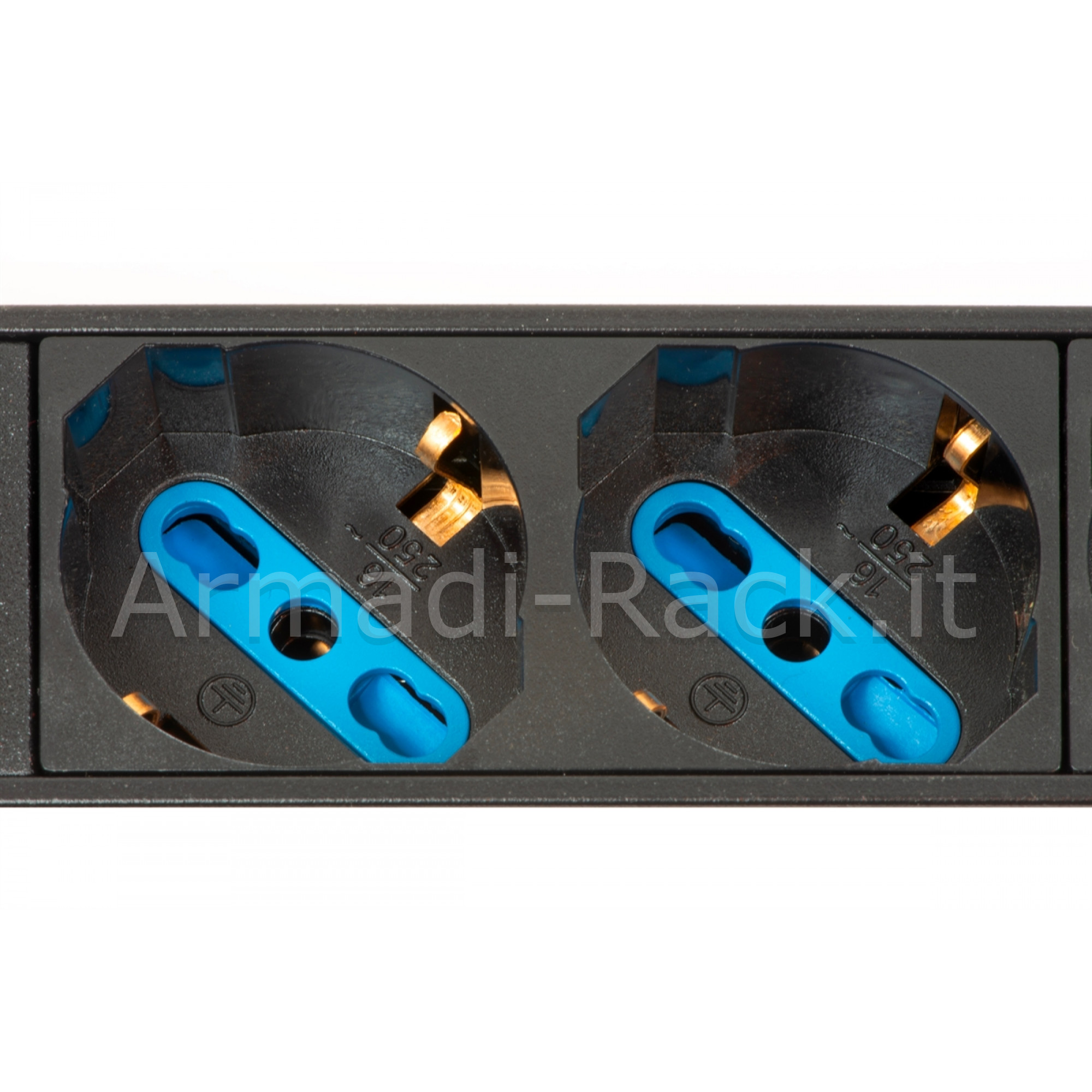 Multipresa da rack 19" 6 prese universali con cavo alimentazione c14...