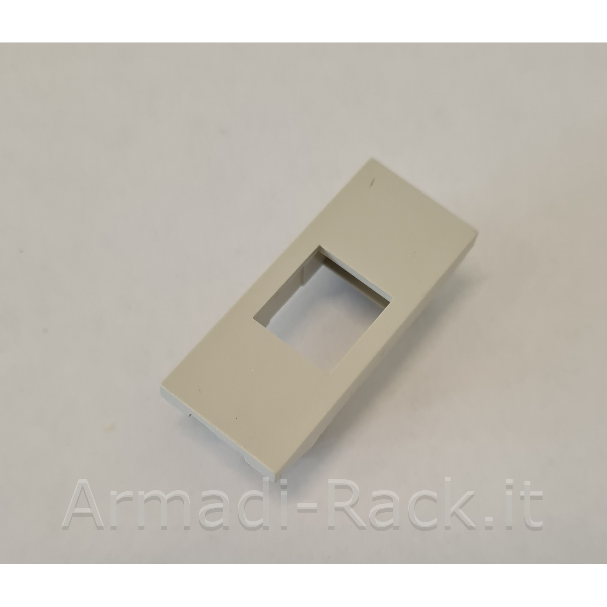 Adattatore portafrutto vimar linea sabbia