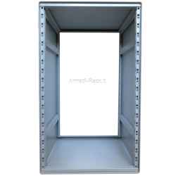 Contenitore da scrivania alto 18U, largo 84TE (484mm/19 pollici), profondo 492 mm