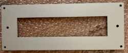 Pannello piccolo in alluminio spessore 3 mm con asola e fori fissaggio (no stampe, no guida DIN)