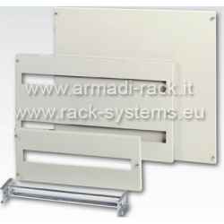 Pannello avvitato con feritoia 36 moduli, completo di barra DIN 35 mm, 687 x 200 mm per telai modulari interni