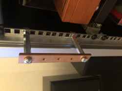 Barre di messa a terra in rame sezione 20 x 5 mm, con 6 fori filettati M6 a passo 25 mm (lunghezza 14 - 15 cm circa),