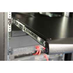 Console 17" per Rack 19" con Switch Kvm 8 Porte Tastiera Italiana