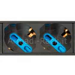 Multipresa da rack 19" 6 prese universali con cavo alimentazione c14 maschio removibile